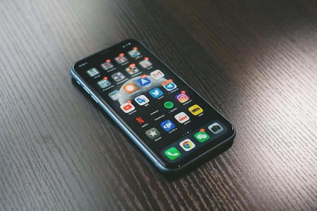 Como Escolher um Celular em 2026: Guia Completo para Comprar sem Arrependimentos